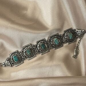 Silver and faux Turquoise Bracelet 🪙